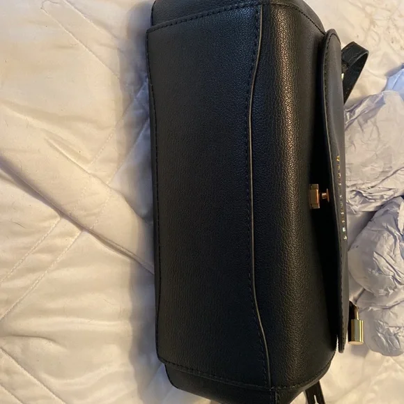 Marc Jacobs black beauty… - Picture 7 of 8